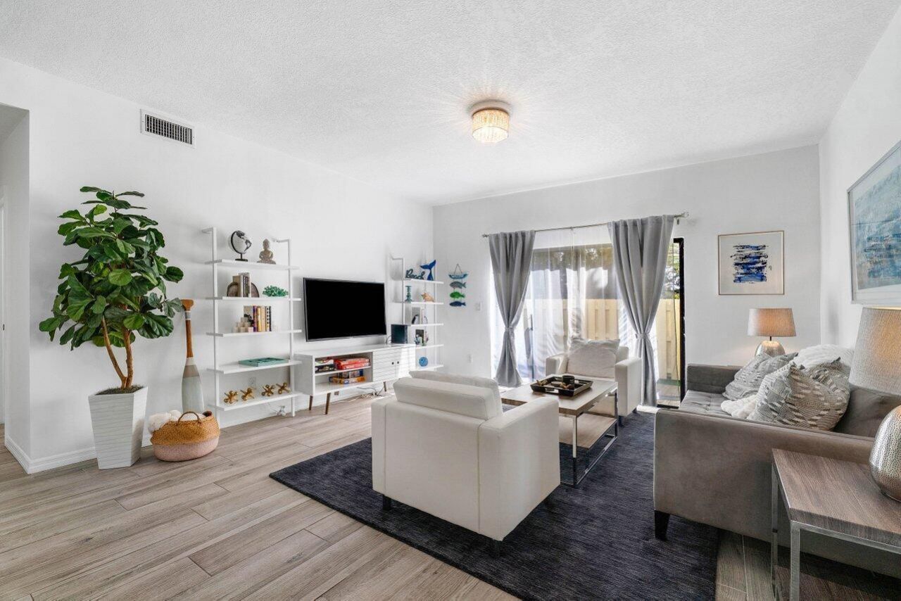 820 Bella Vista Court S, Unit 20, Jupiter, FL 33477 Photo