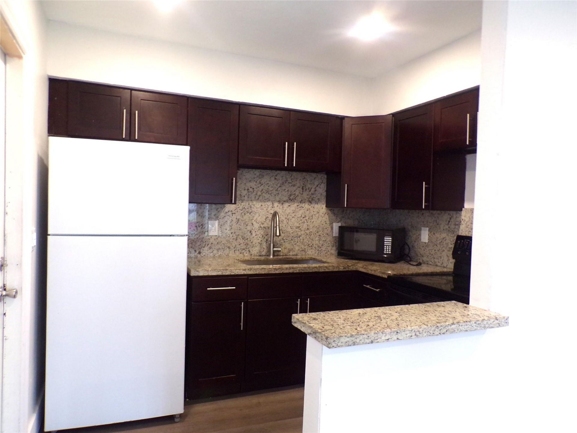 2725 SW 9th Street, Fort Lauderdale, FL 33312 Photo