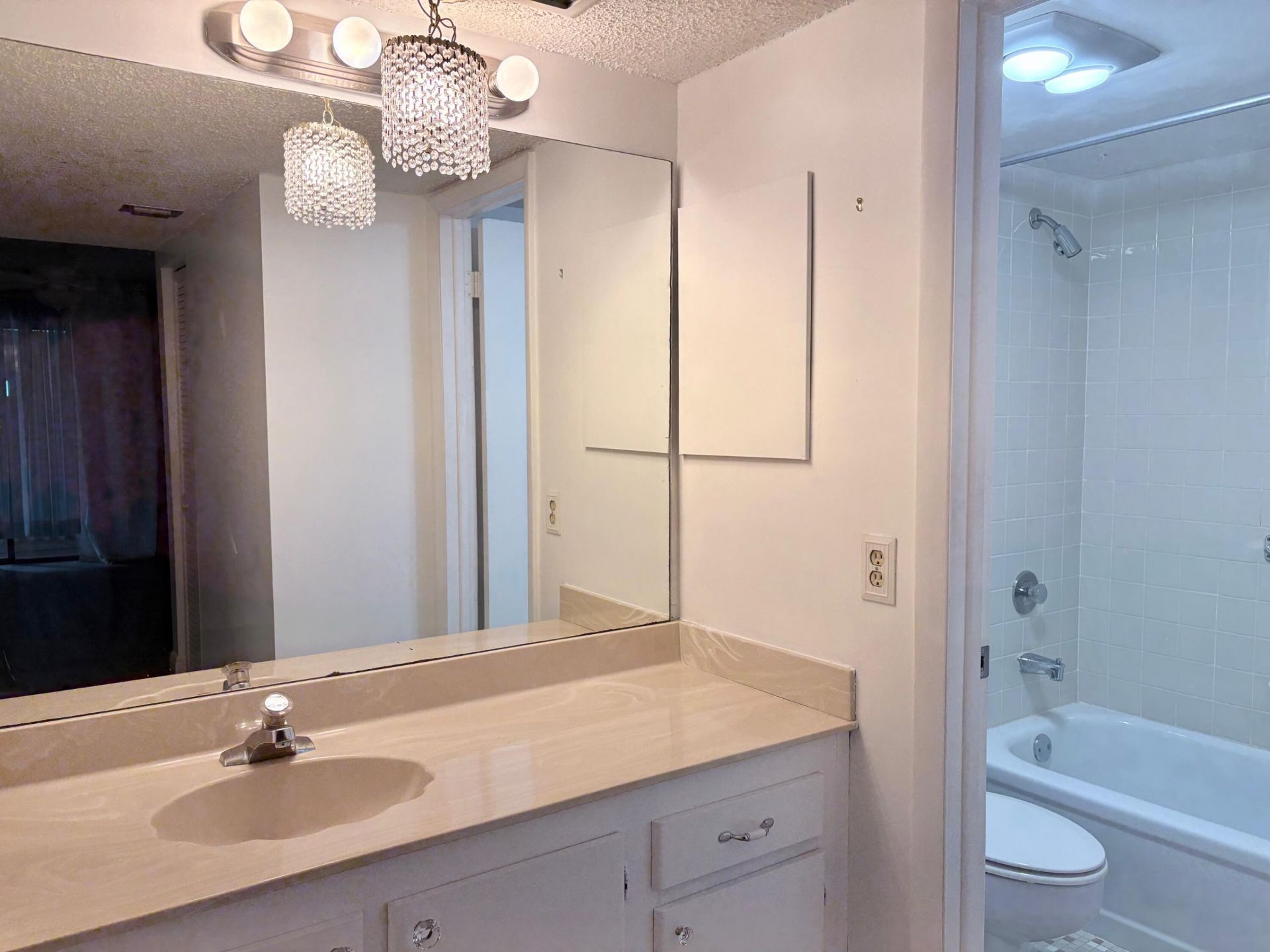 2316 S Cypress Bend Drive, Unit 318, Pompano Beach, FL 33069 Photo