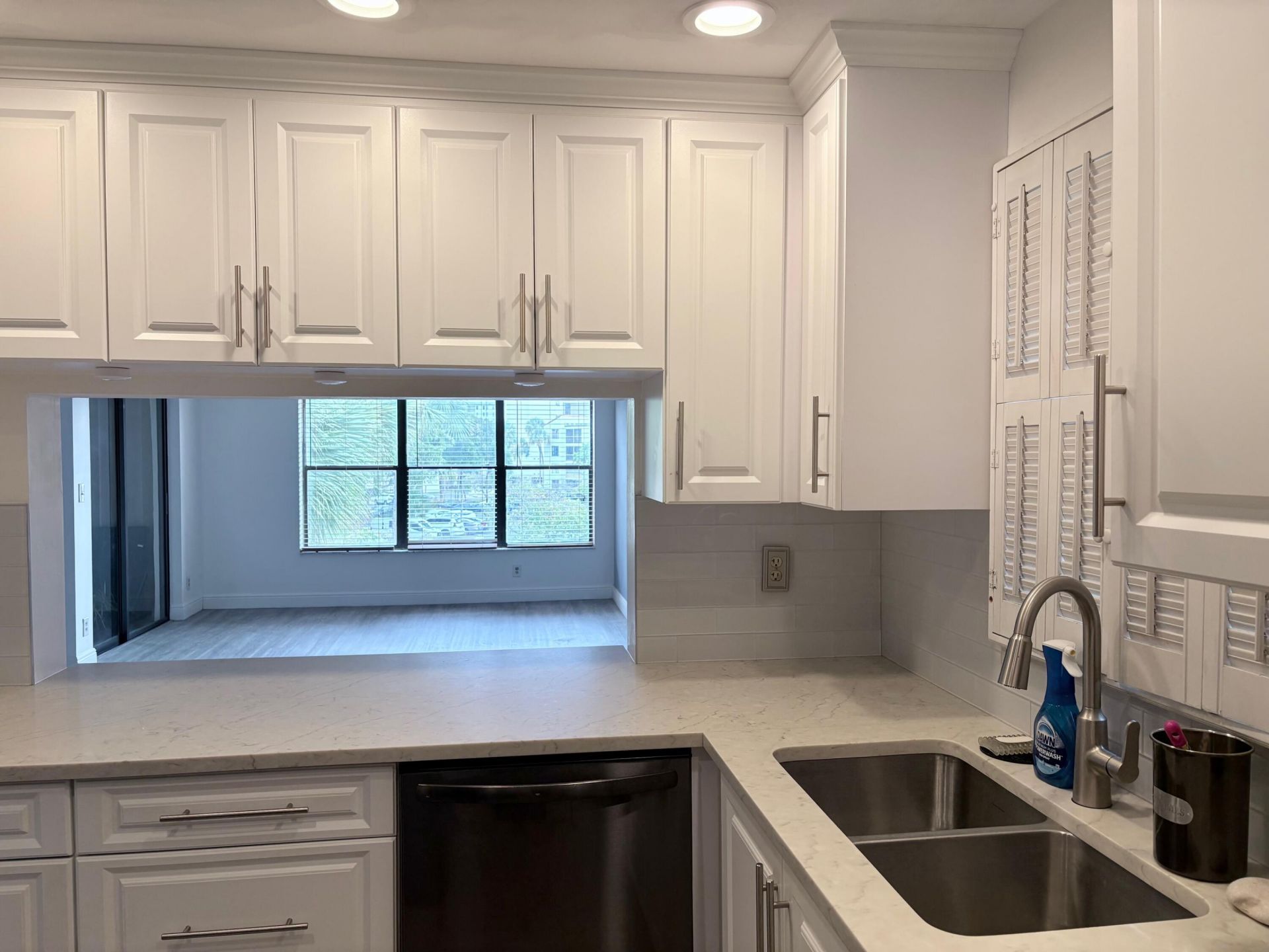 2316 S Cypress Bend Drive, Unit 318, Pompano Beach, FL 33069 Photo