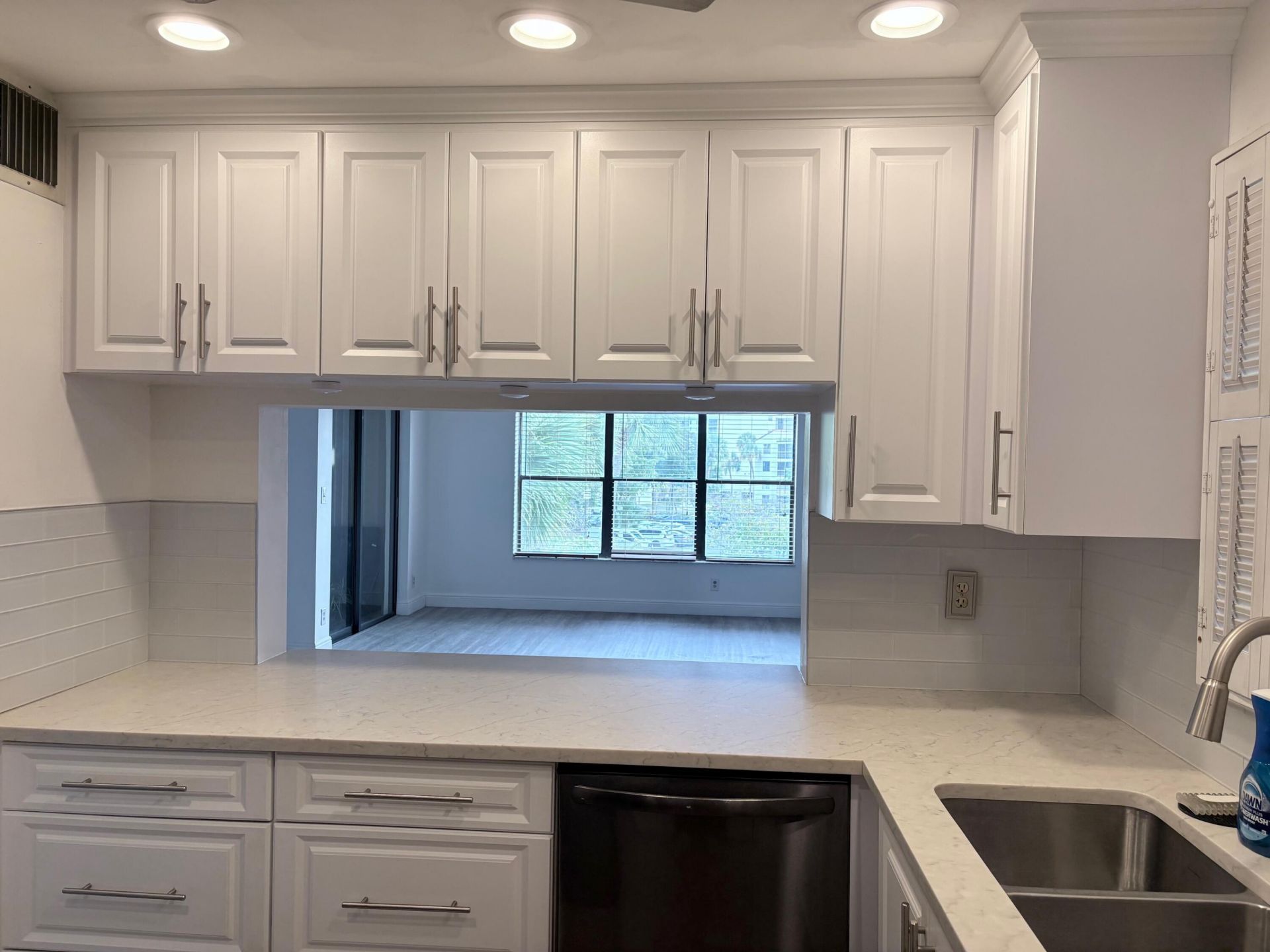 2316 S Cypress Bend Drive, Unit 318, Pompano Beach, FL 33069 Photo