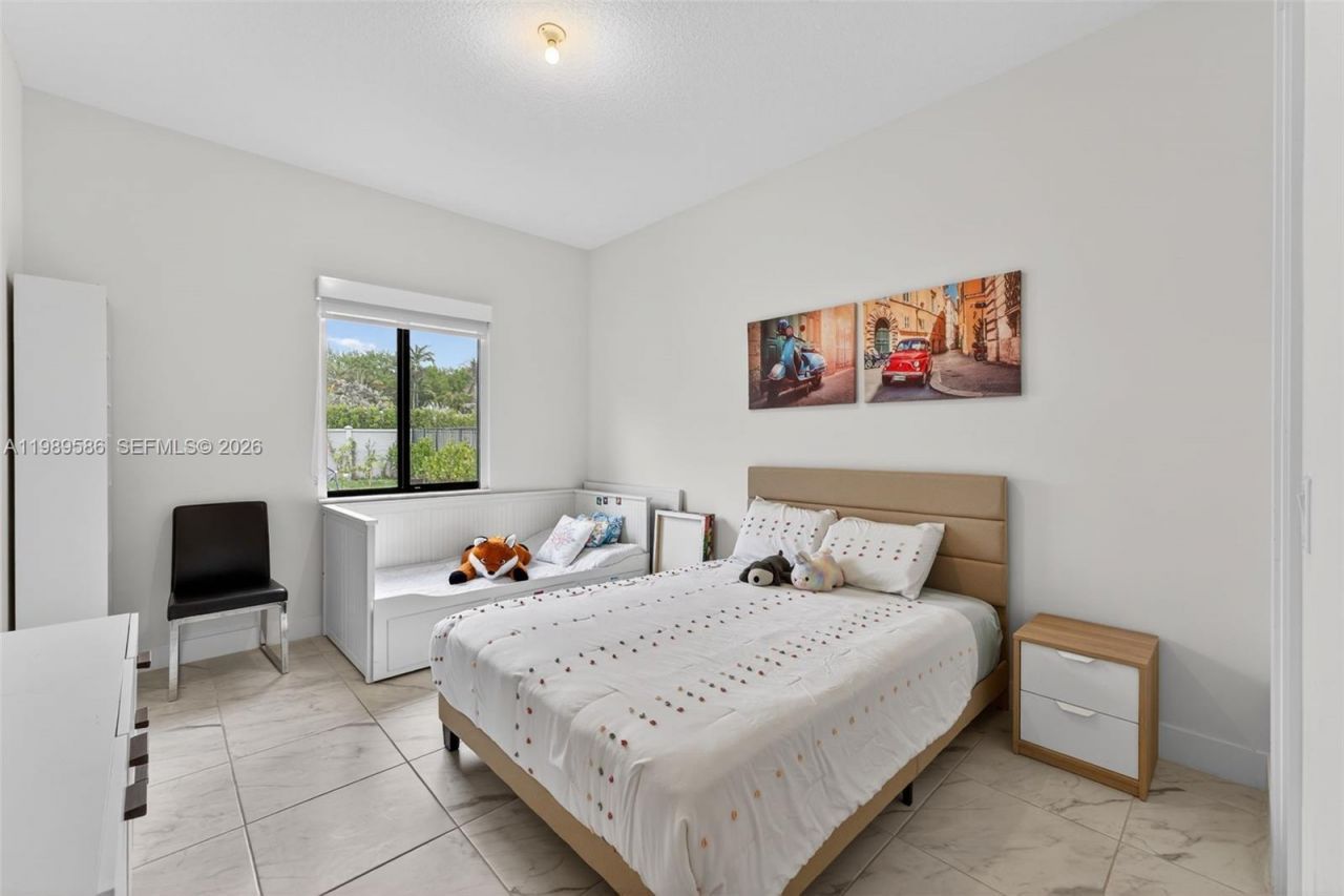 8267 SW 120th Ter , Miami, FL 33156 Photo