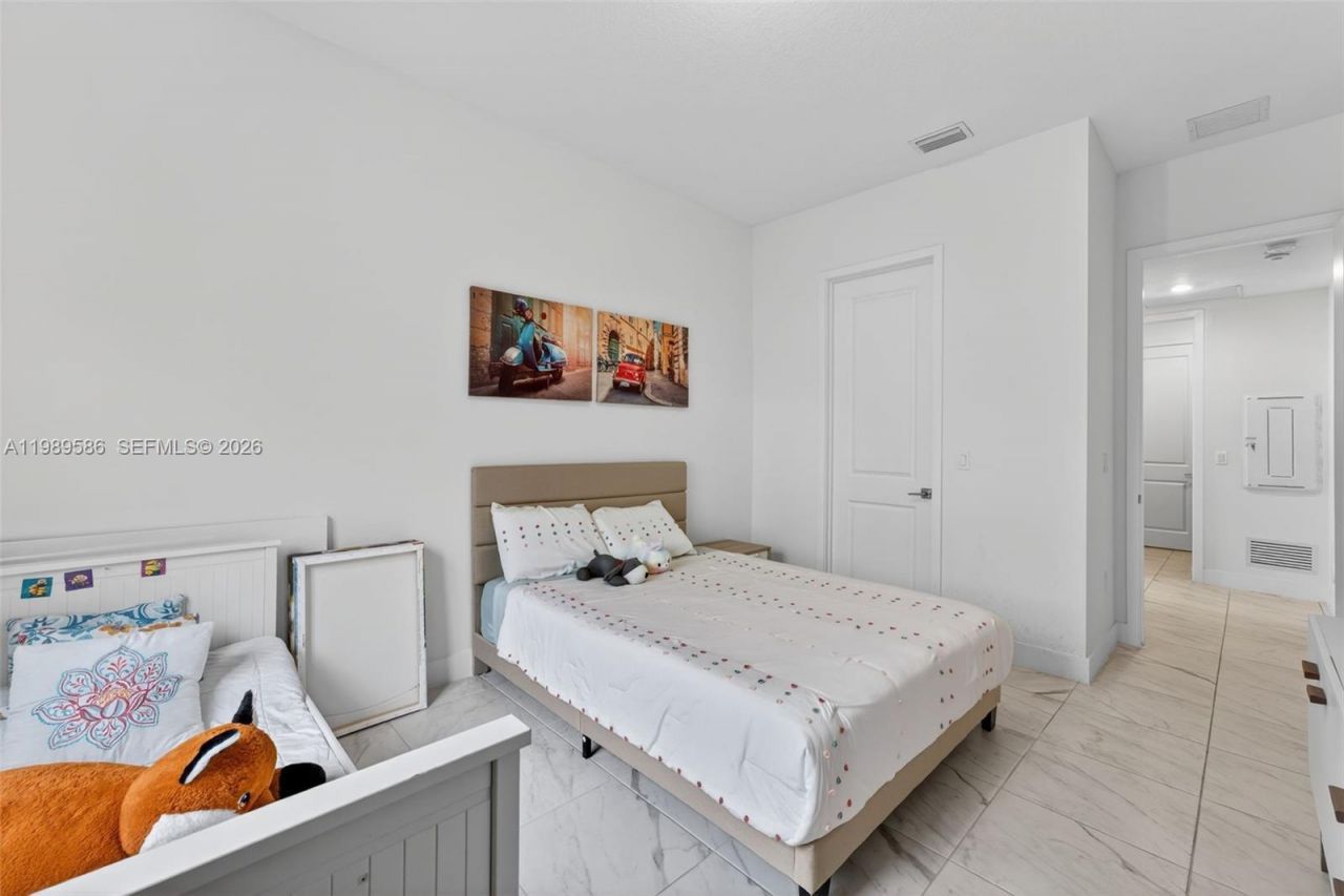 8267 SW 120th Ter , Miami, FL 33156 Photo