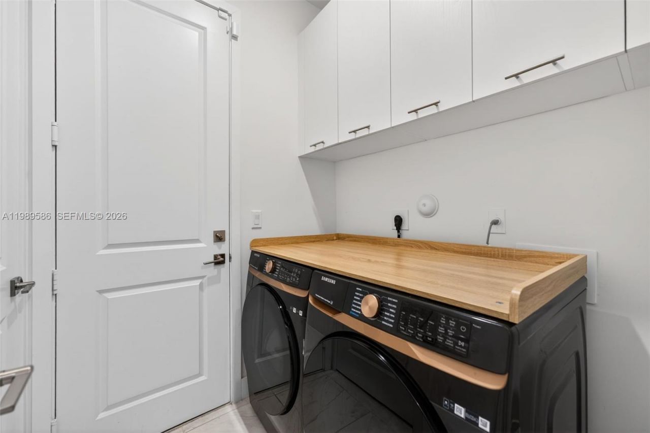 8267 SW 120th Ter , Miami, FL 33156 Photo