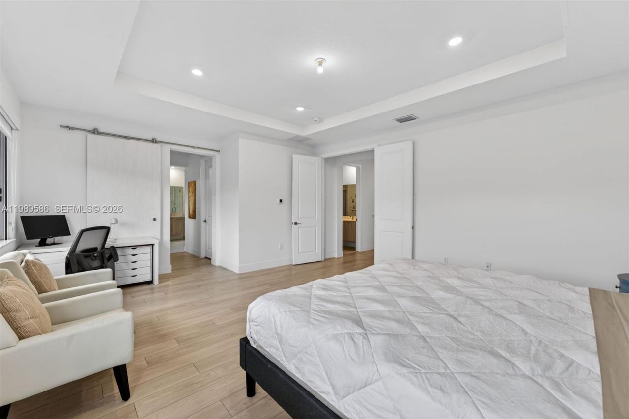 8267 SW 120th Ter , Miami, FL 33156 Photo