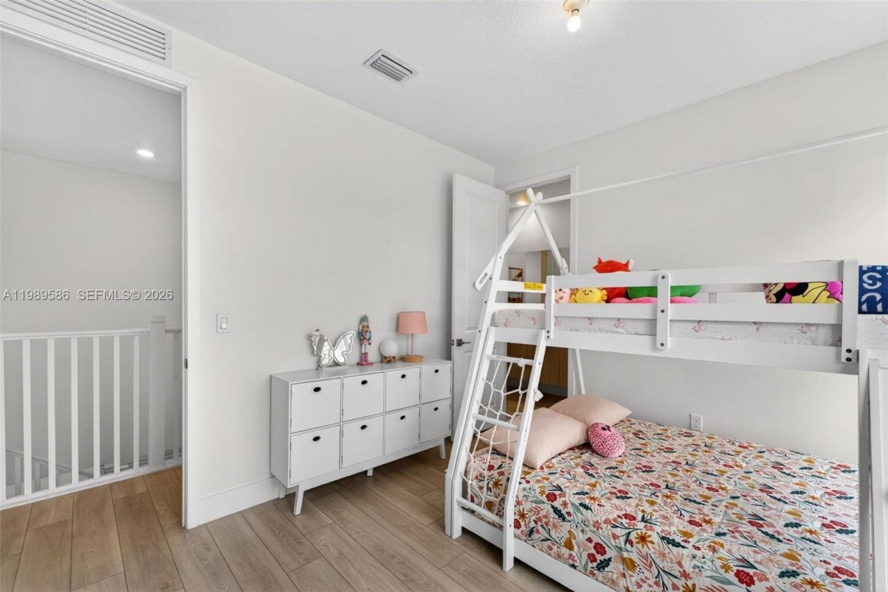 8267 SW 120th Ter , Miami, FL 33156 Photo