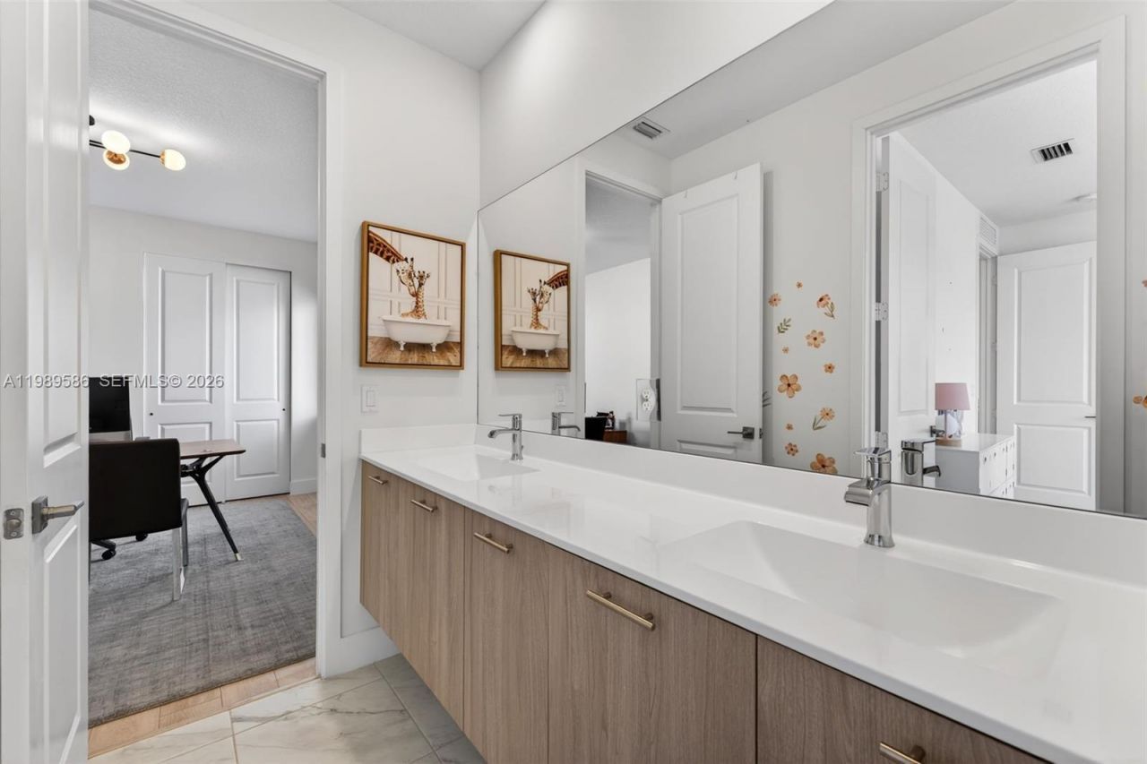 8267 SW 120th Ter , Miami, FL 33156 Photo