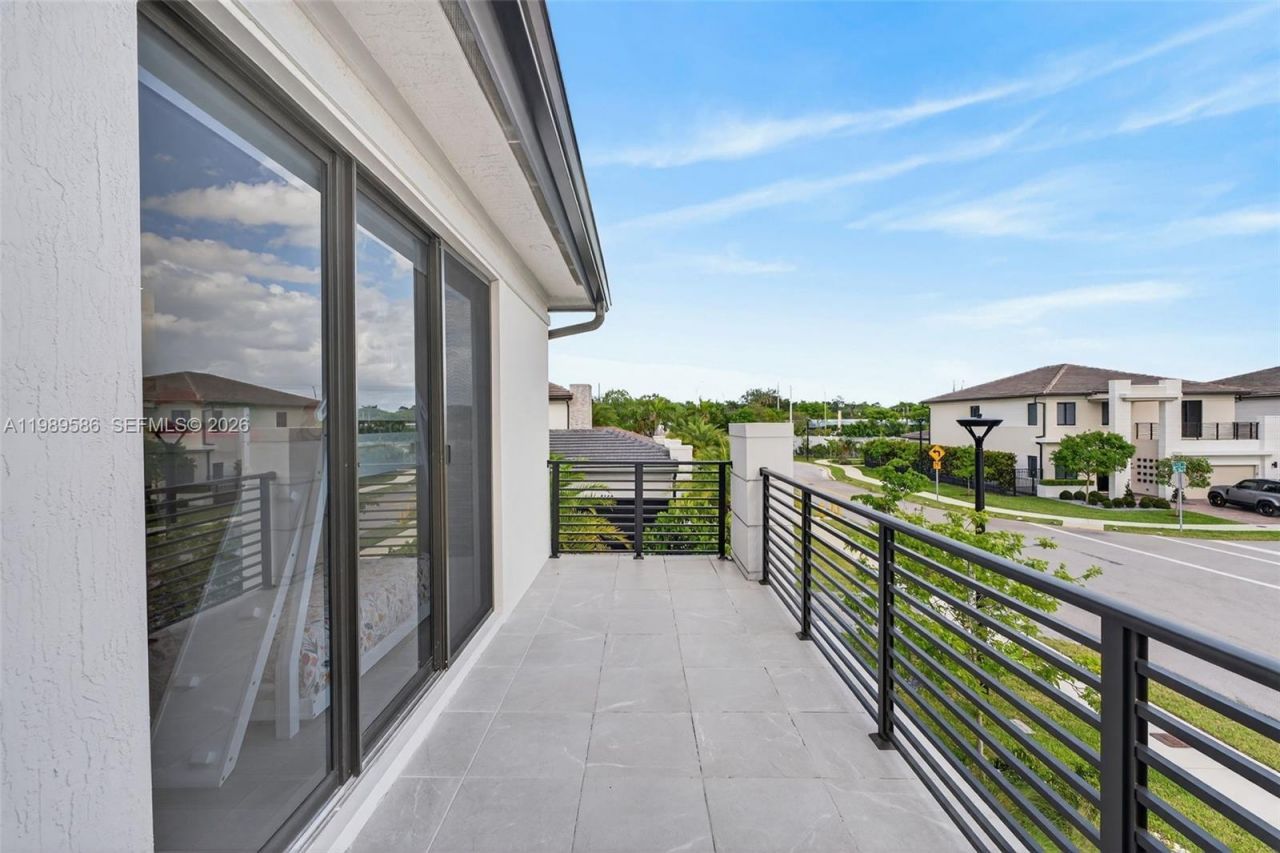 8267 SW 120th Ter , Miami, FL 33156 Photo