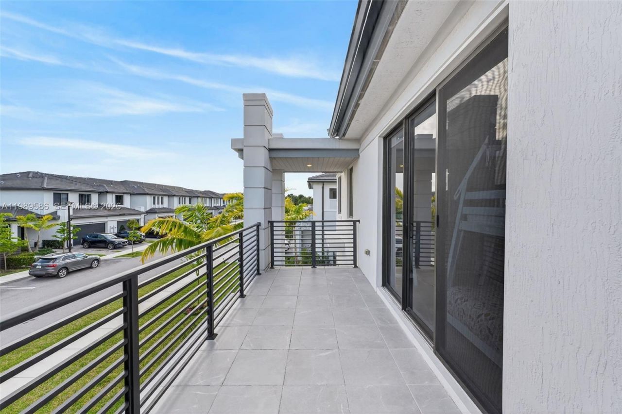 8267 SW 120th Ter , Miami, FL 33156 Photo