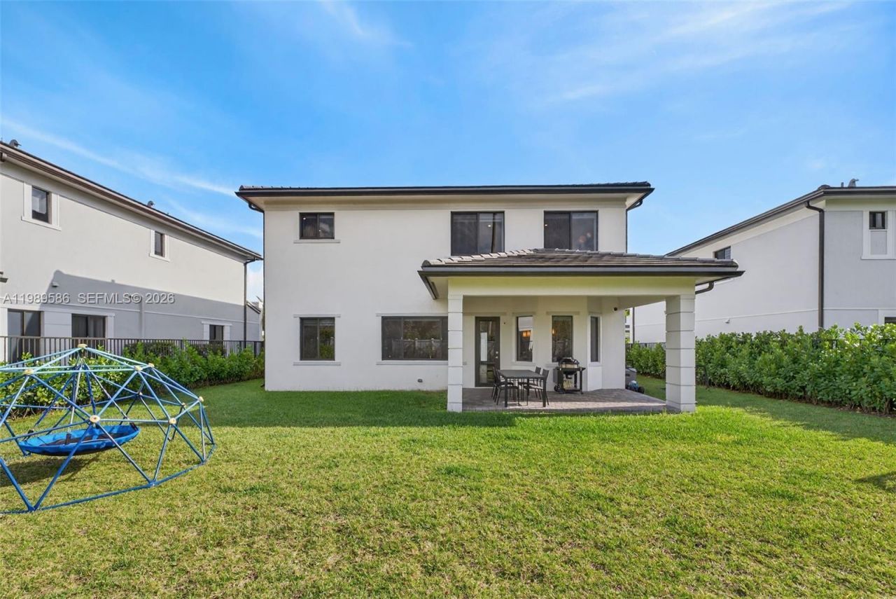 8267 SW 120th Ter , Miami, FL 33156 Photo