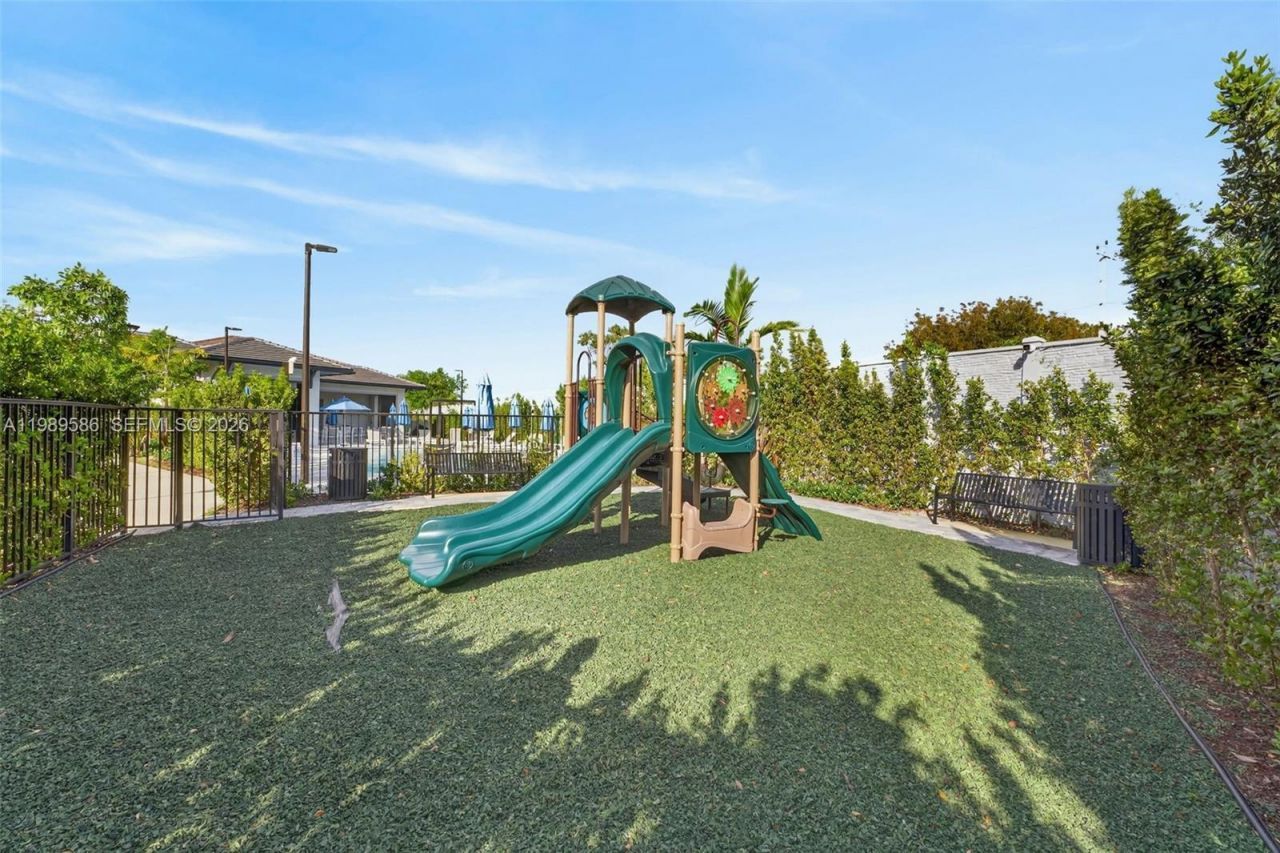 8267 SW 120th Ter , Miami, FL 33156 Photo