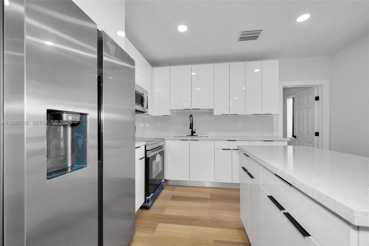 1470 NW 51st Ter, Miami, FL 33142 Photo