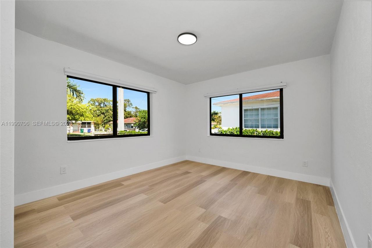 1470 NW 51st Ter, Miami, FL 33142 Photo