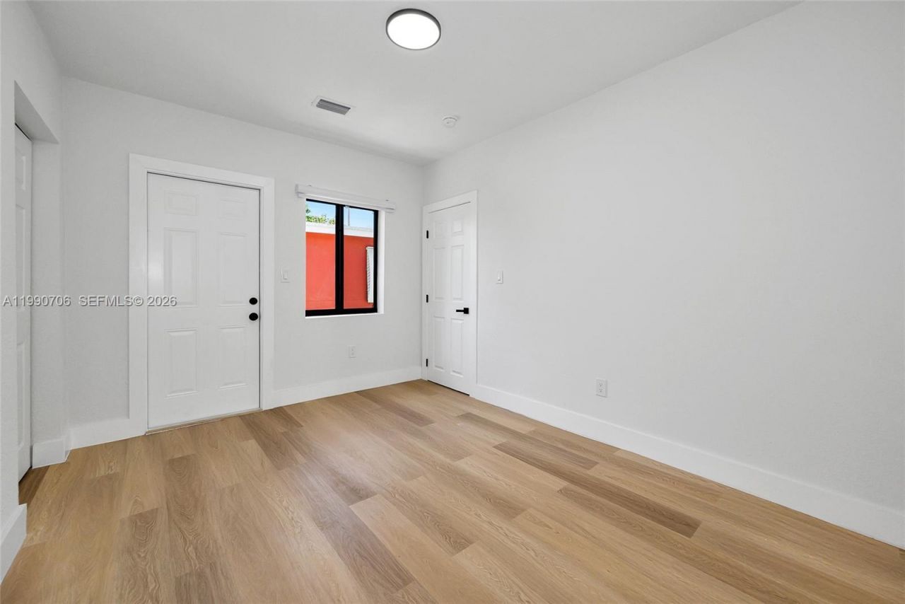 1470 NW 51st Ter, Miami, FL 33142 Photo