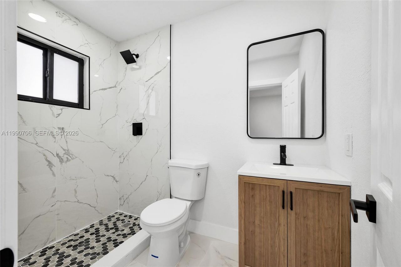 1470 NW 51st Ter, Miami, FL 33142 Photo