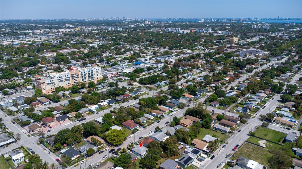 1470 NW 51st Ter, Miami, FL 33142 Photo