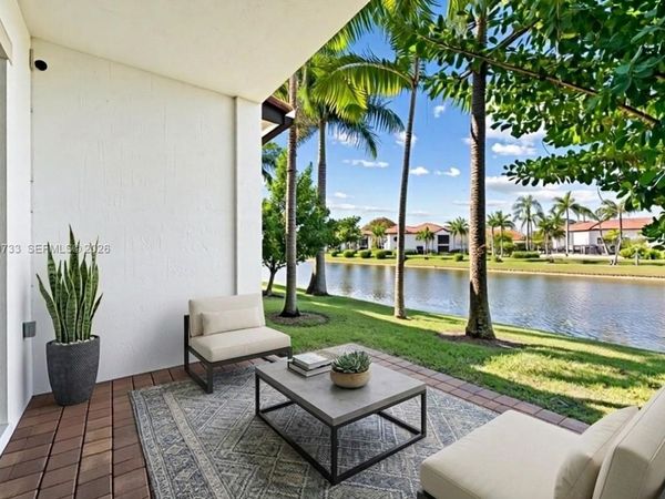 11724 SW 13th Ln , Pembroke Pines, FL 33025