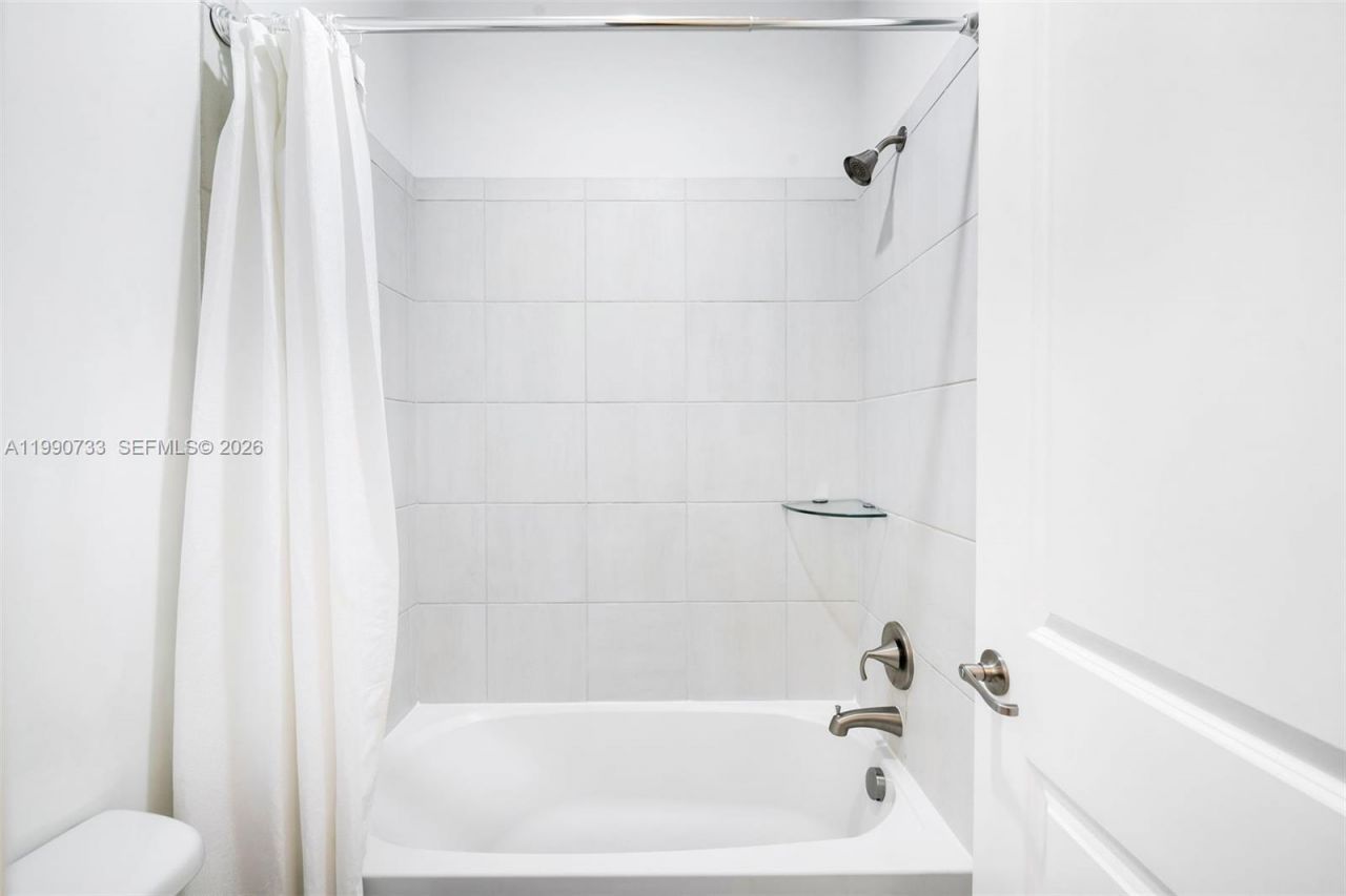 11724 SW 13th Ln , Pembroke Pines, FL 33025 Photo