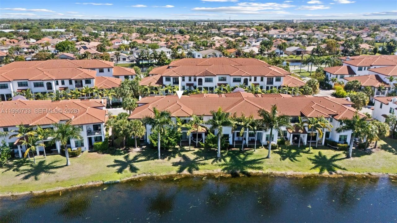 11724 SW 13th Ln , Pembroke Pines, FL 33025 Photo