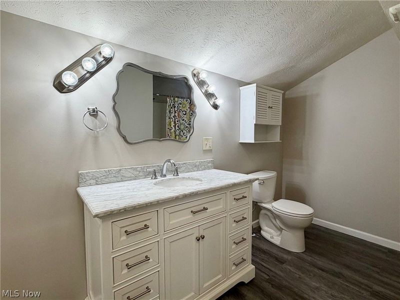 111 Goredon Drive, Chardon, OH 44024 Photo 10