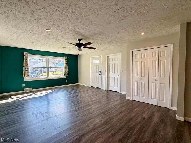 111 Goredon Drive, Chardon, OH 44024 Photo 2