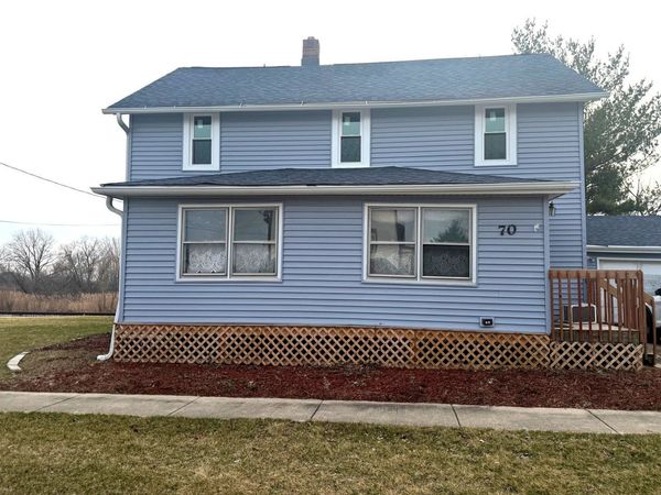 70 Railroad Street , Gilberts, IL 60136