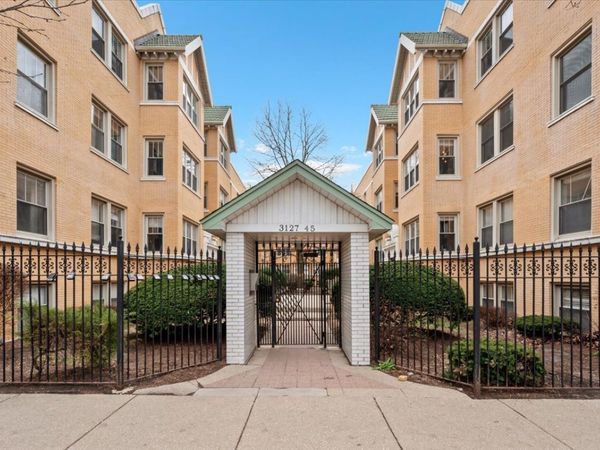 3135 W Palmer Square, Unit 3, Chicago, IL 60647