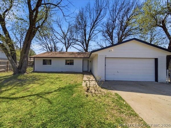 3118 S 115th East Street East , Tulsa, OK 74146
