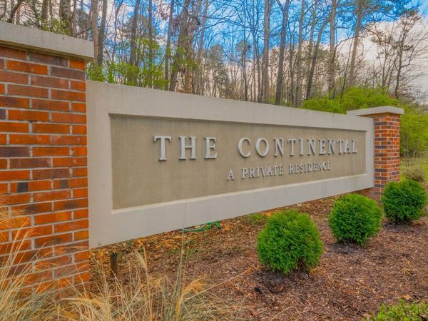 1414 Continental Drive, Chattanooga, TN 37405