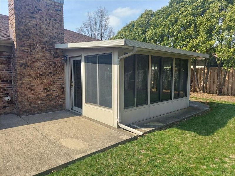 7554 Roselake Drive, Butler Township, OH 45414 Photo 10