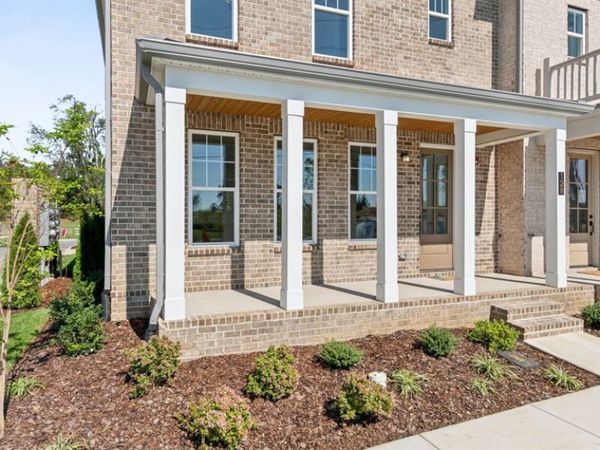 128 Nearwater Place, Hendersonville, TN 37075