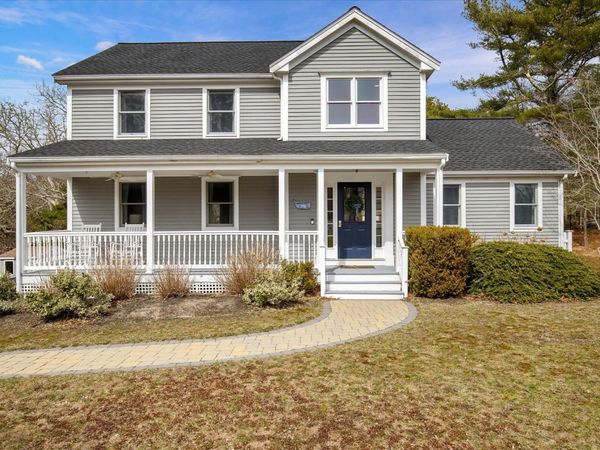 20 Cornhill Road , Teaticket, MA 02536