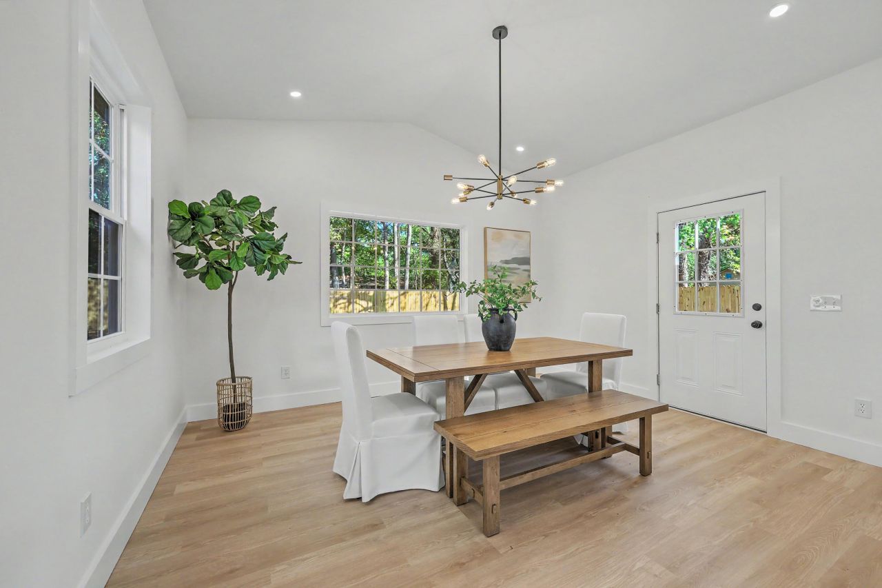 790 Hoss Road Photo 14