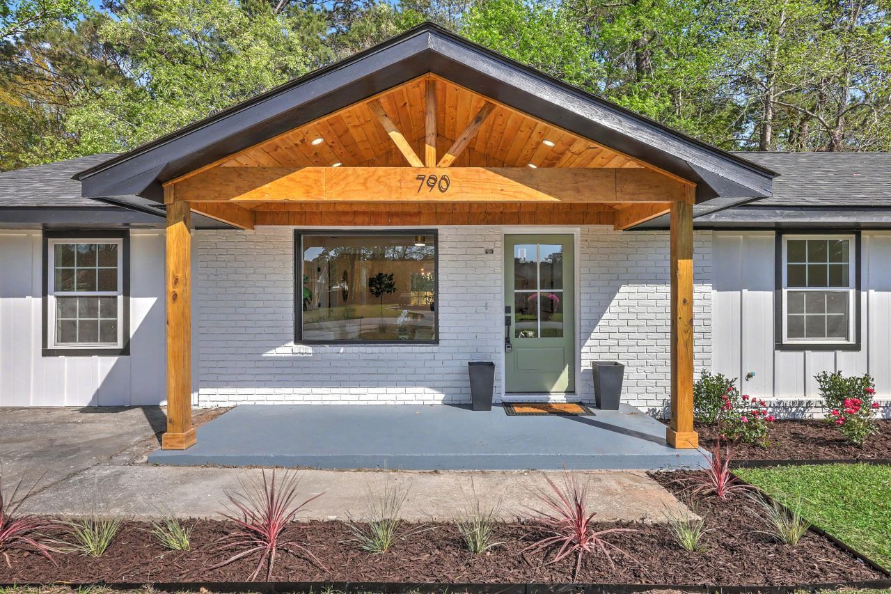 790 Hoss Road Photo 3