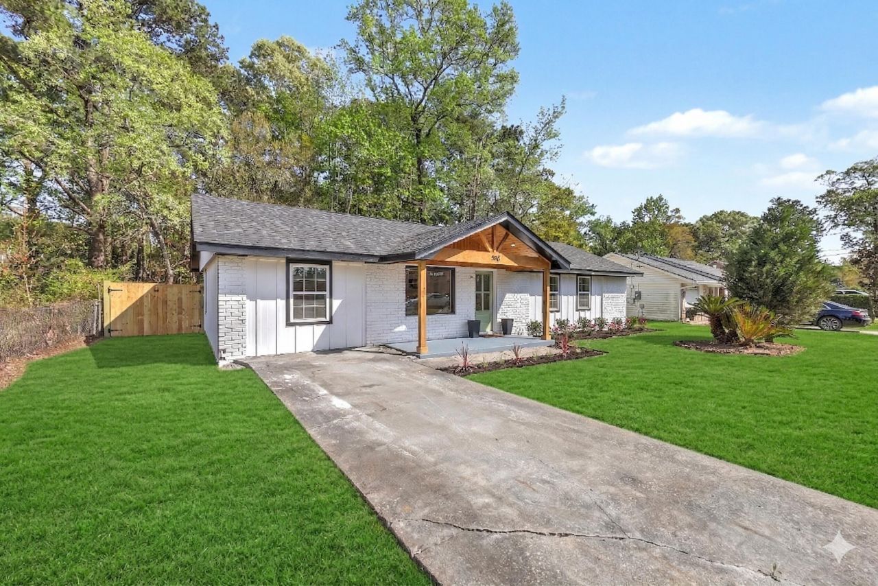 790 Hoss Road Photo 5