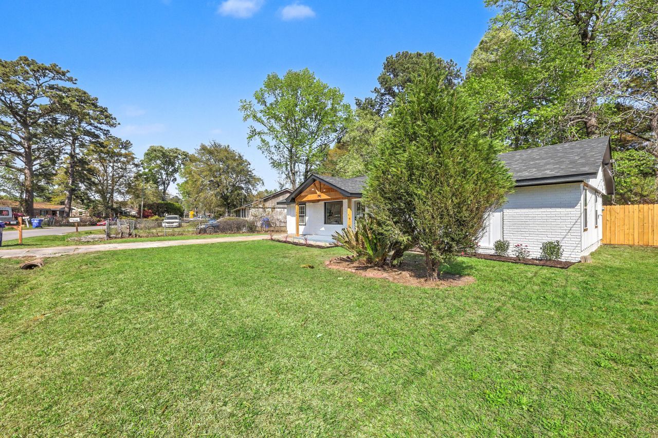 790 Hoss Road Photo 8