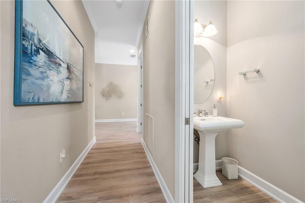8026 Signature Club Cir, Unit 5-201, Naples, FL 34113 Photo