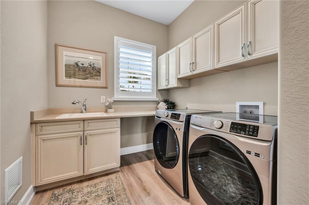 8026 Signature Club Cir, Unit 5-201, Naples, FL 34113 Photo