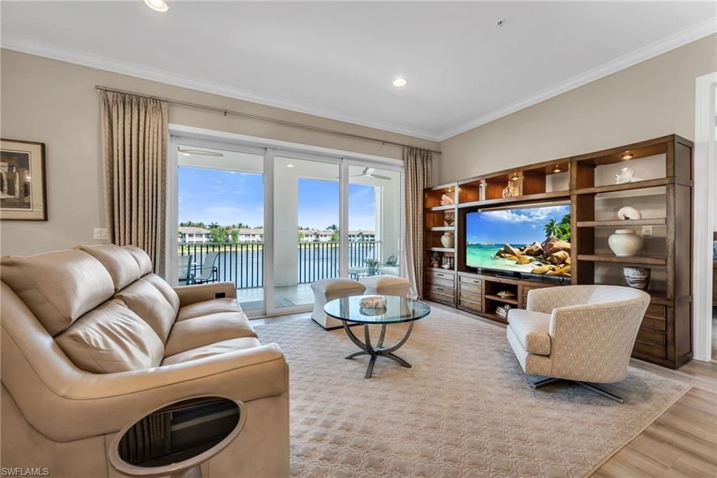 8026 Signature Club Cir, Unit 5-201, Naples, FL 34113 Photo