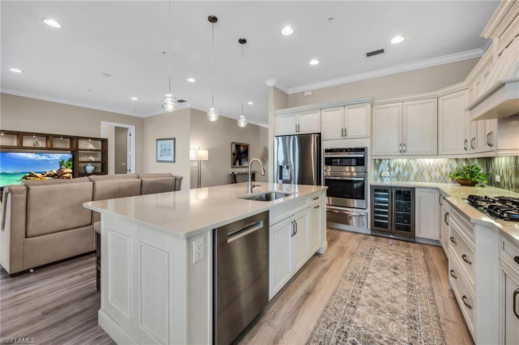 8026 Signature Club Cir, Unit 5-201, Naples, FL 34113 Photo