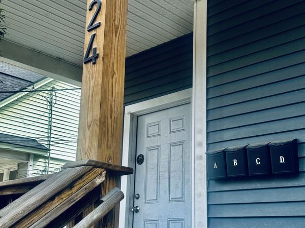 124 Meriden , Waterbury, CT 06705