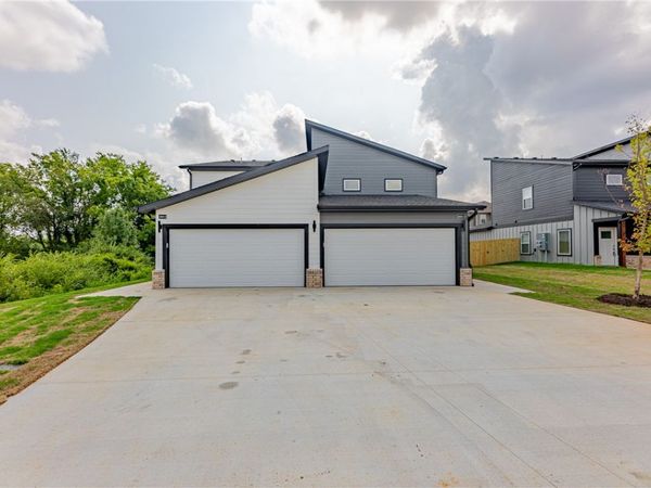 1601 SW Poigai Way , Unit 1, Bentonville, AR 72713