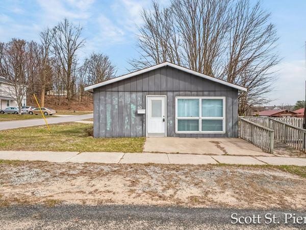 60 W 3rd Street, Shelby, MI 49455