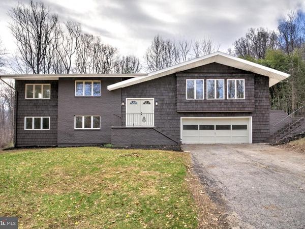 704 FISHING CREEK ROAD, NEW CUMBERLAND, PA 17070