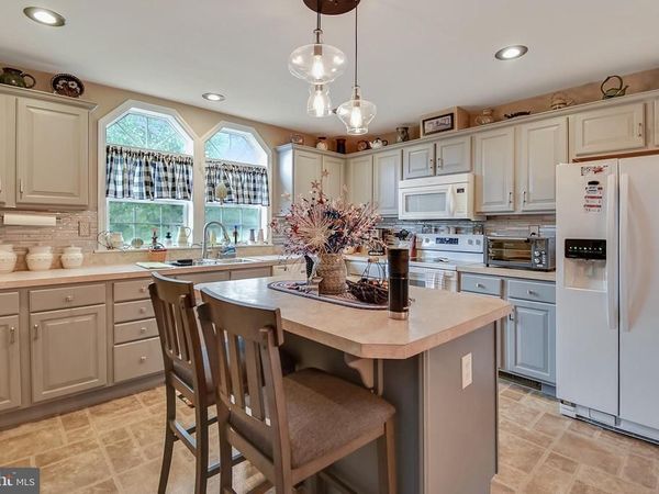 173 RANDOM ROAD, DOUGLASSVILLE, PA 19518