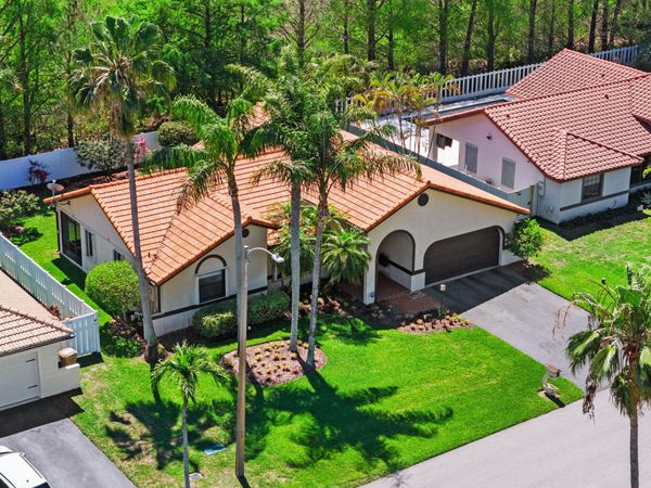 15900 Sedgewyck Cir S, Davie, FL 33331