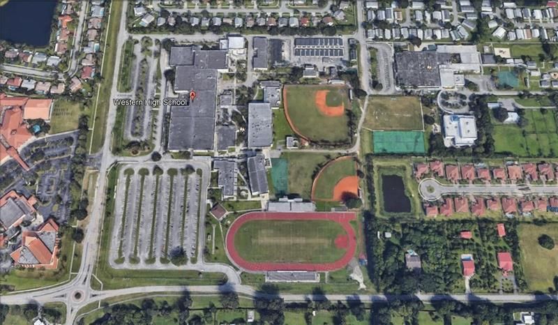 15900 Sedgewyck Cir S, Davie, FL 33331 Photo