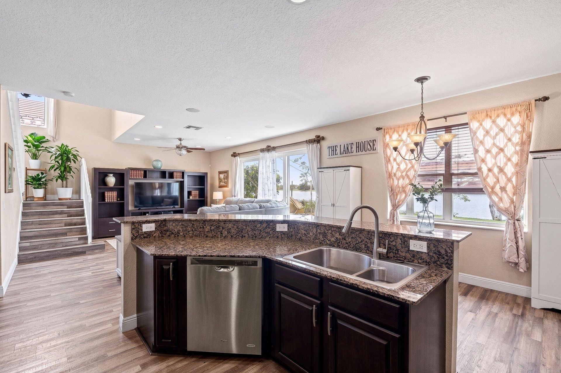 164 Berenger Walk, Royal Palm Beach, FL 33414 Photo