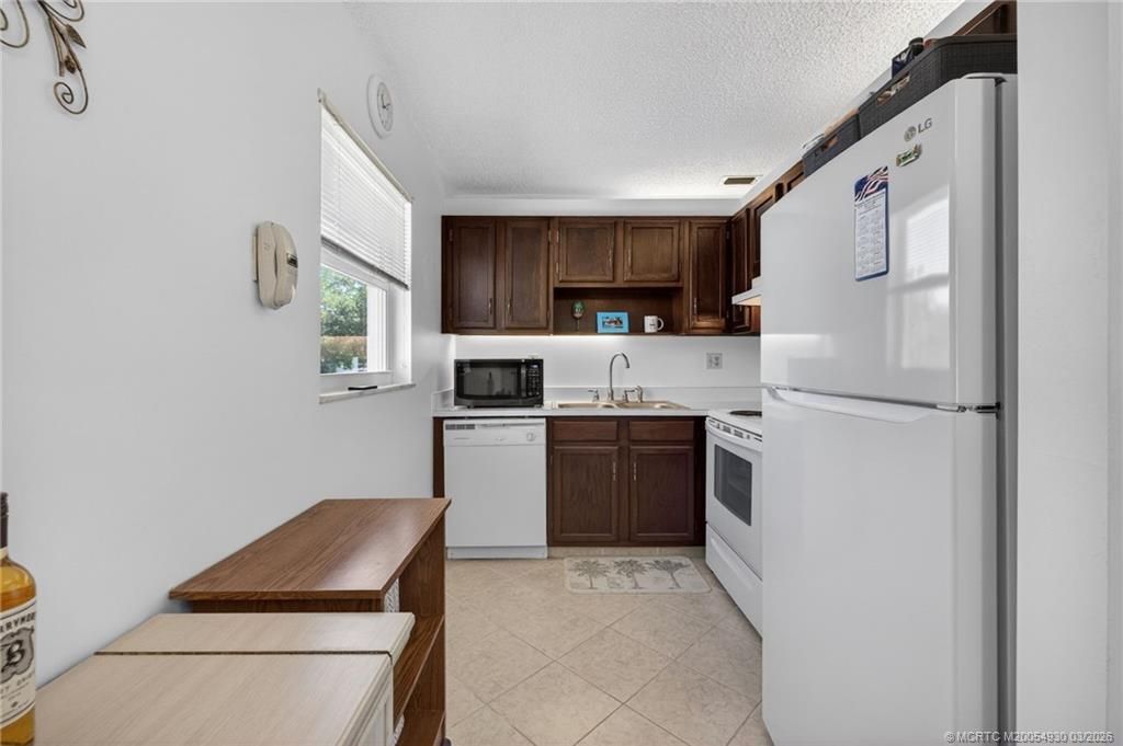 1225 NW 21st Street, Unit 1810, Stuart, FL 34994 Photo