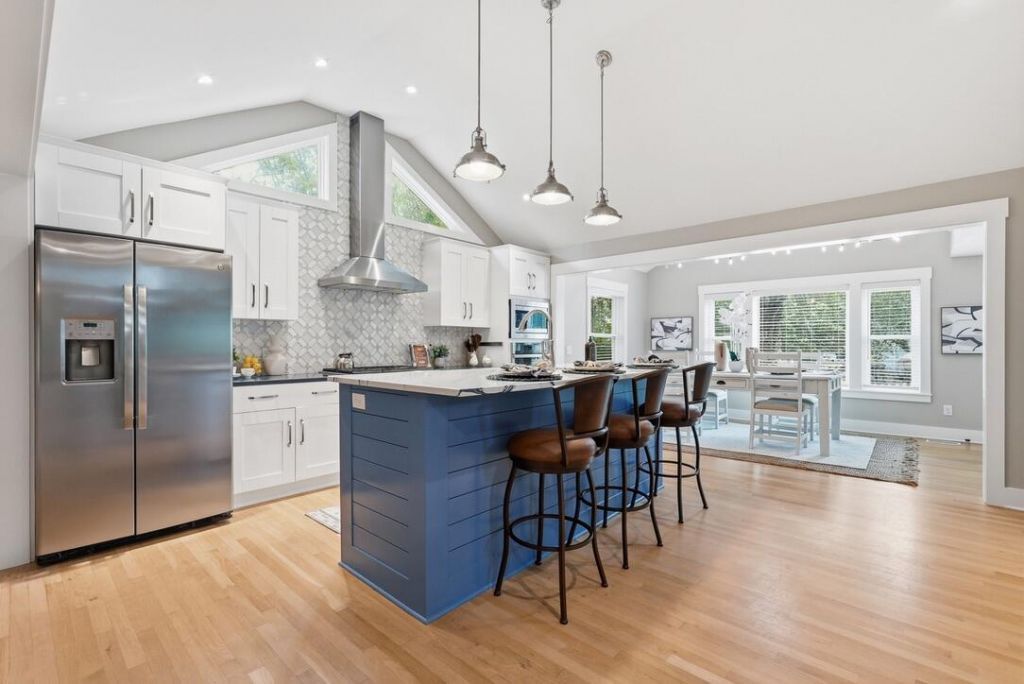 420 E Erie Avenue Photo 14